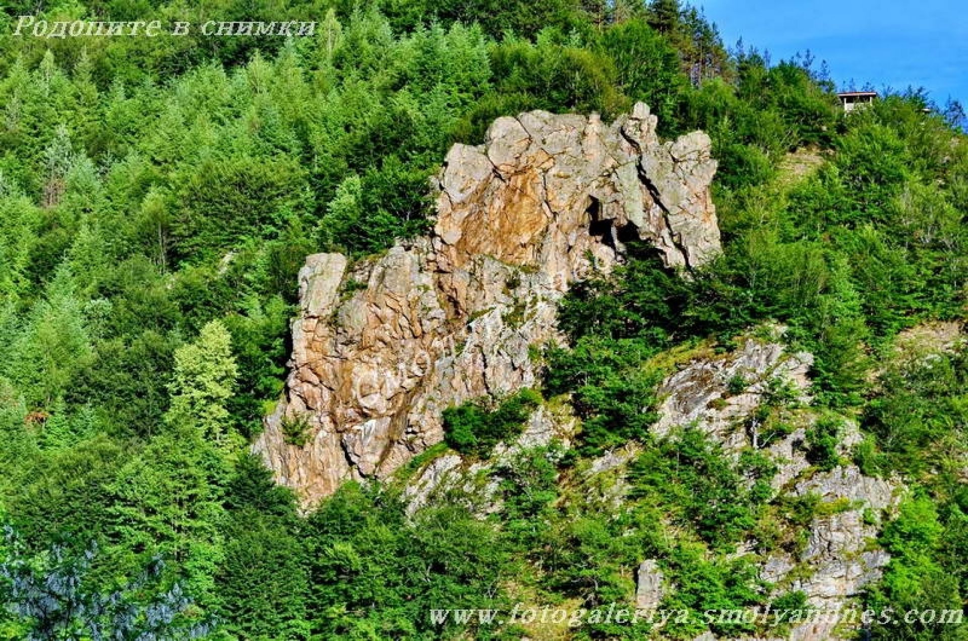 Скално образувание Конска глава - село Лещак
