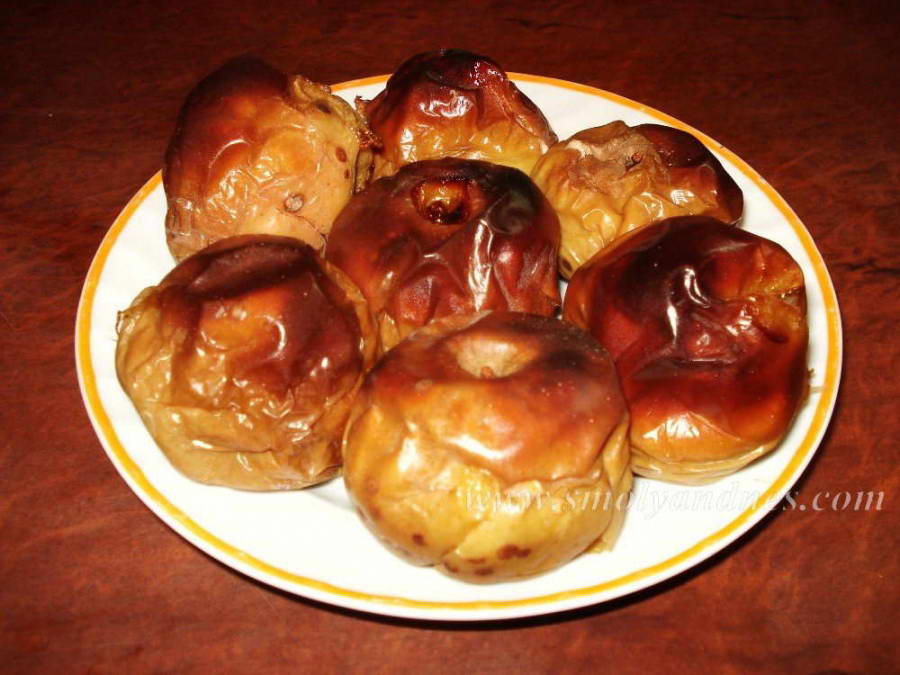 Печени ябълки