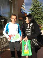 БСП раздаде над 100 географски карти на Европа при акция в Златоград