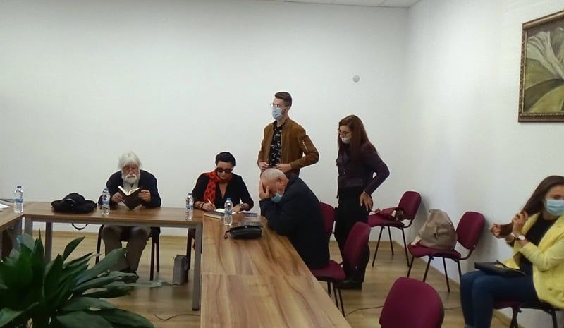 Творческа среща с писателката Мария Лалева в смолянската библиотека