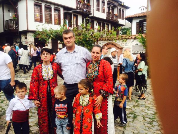 Емил Хумчев уважи Делювите празници