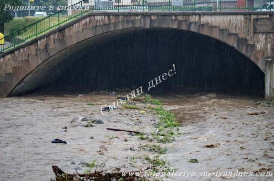 Почистване на коритото на река Девинска организира клуба по спортен риболов
