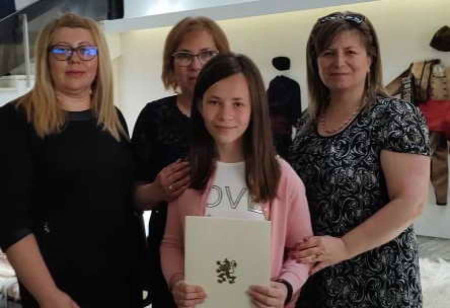 Редица награди за учители и ученици от ОУ &bdquo;Проф. д-р Асен Златаров&ldquo;