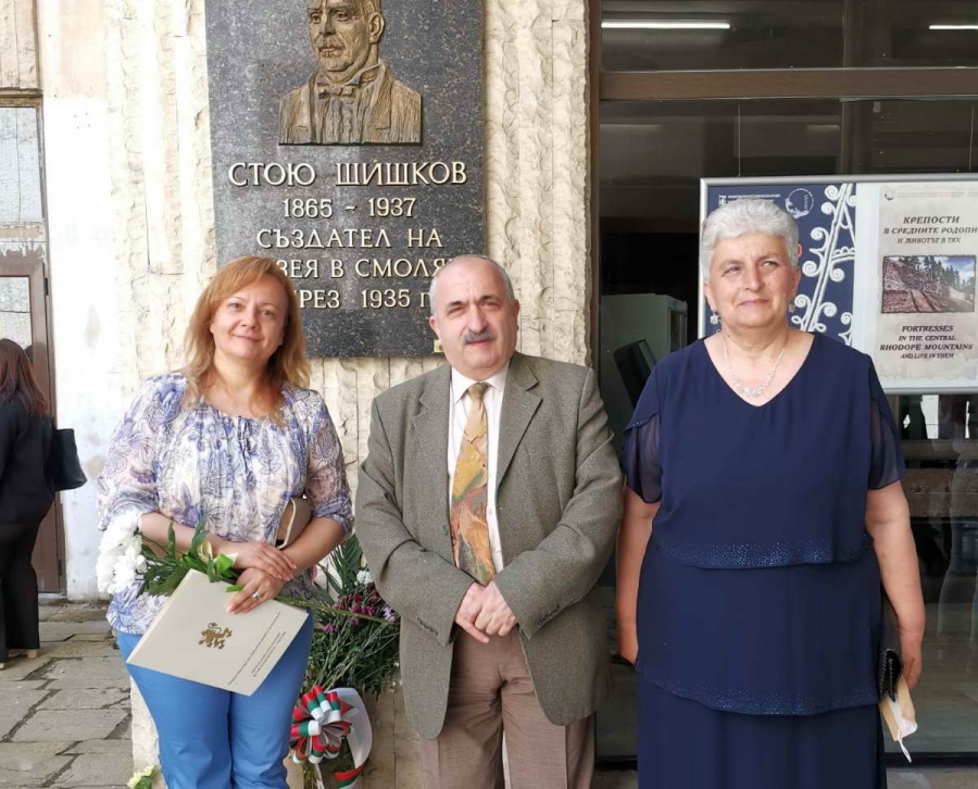 Редица награди за учители и ученици от ОУ &bdquo;Проф. д-р Асен Златаров&ldquo;