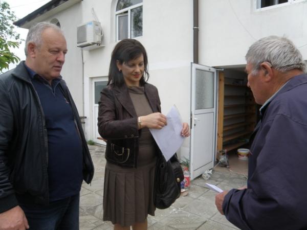 ПП ГЕРБ дари средства за ремонт на молитвен дом в маданското село Букова поляна