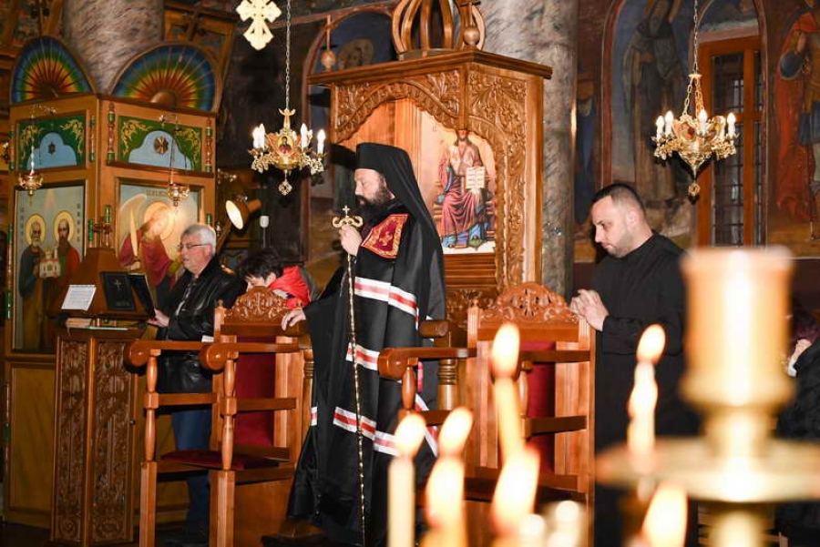 В храм &bdquo;Св. Неделя&ldquo; &ndash; &bdquo;Господи, дай ми сълзи да умия зениците на сърцето си!&ldquo;