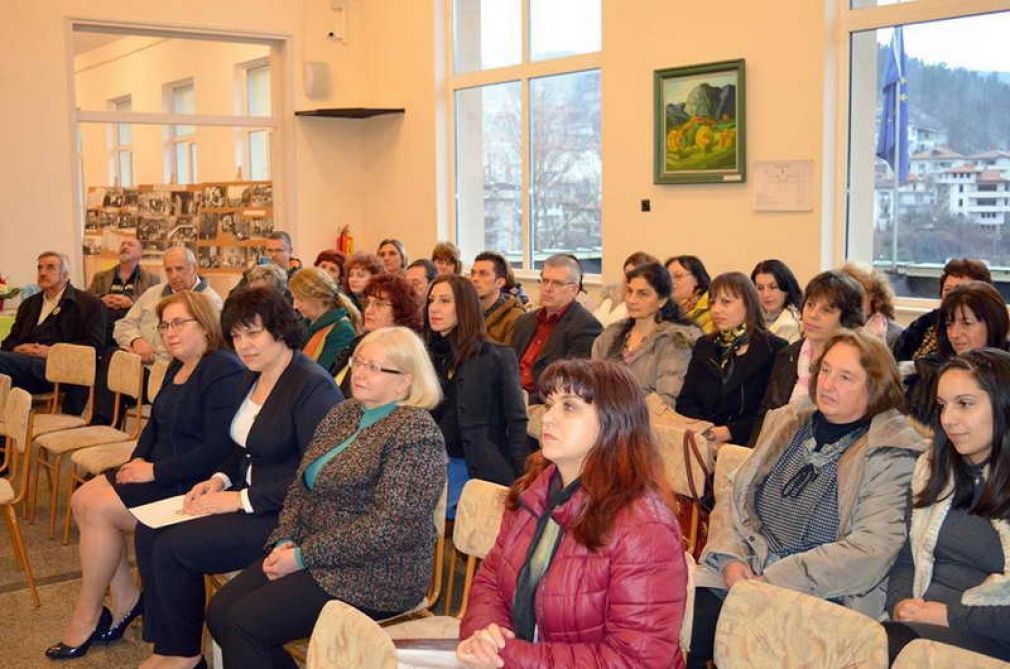 ППМГ&ldquo;Васил Левски&ldquo;- Смолян удостоена с юбилеен плакет от МОН