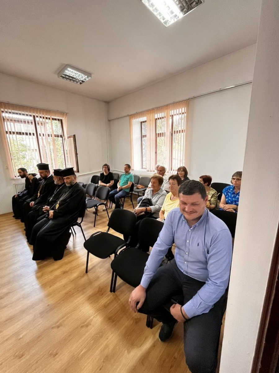 Званието ,,Почетен гражданин на Община Чепеларе&rsquo;&rsquo; на ПРОТОЙЕРЕЙ ЕВСТАТИ ЯНКОВ ЕВСТАТИЕВ бе връчено посмъртно на неговия правнук професор Симеон Евстатиев