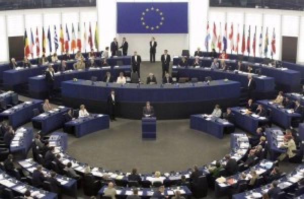EП одобри по-строги правила срещу прането на пари