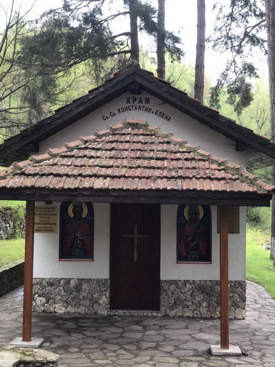 Предстоящи богослужения