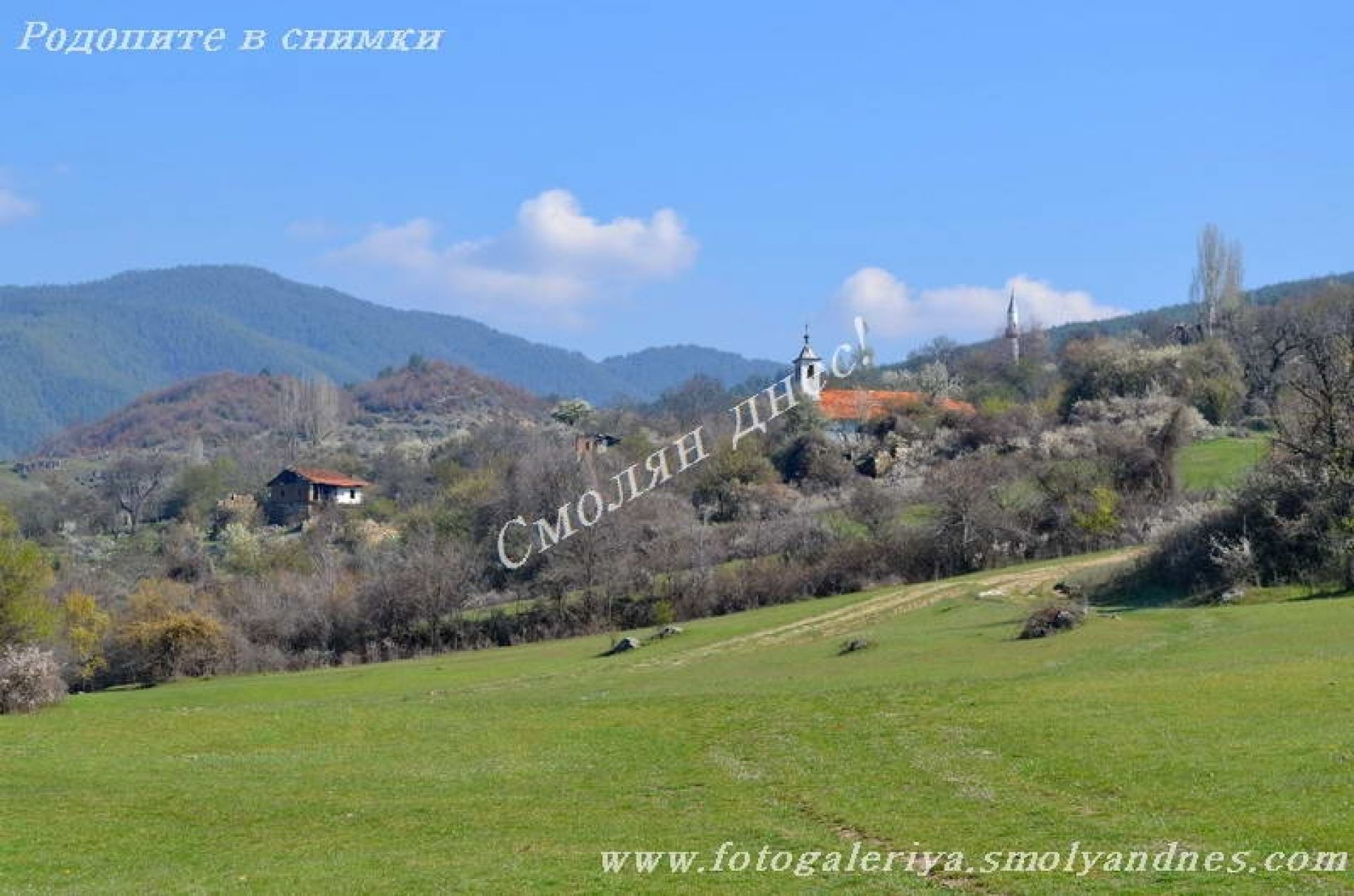 Останките от старото село Дебрен
